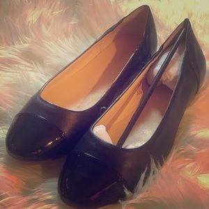 *NEW* Nine West Flats